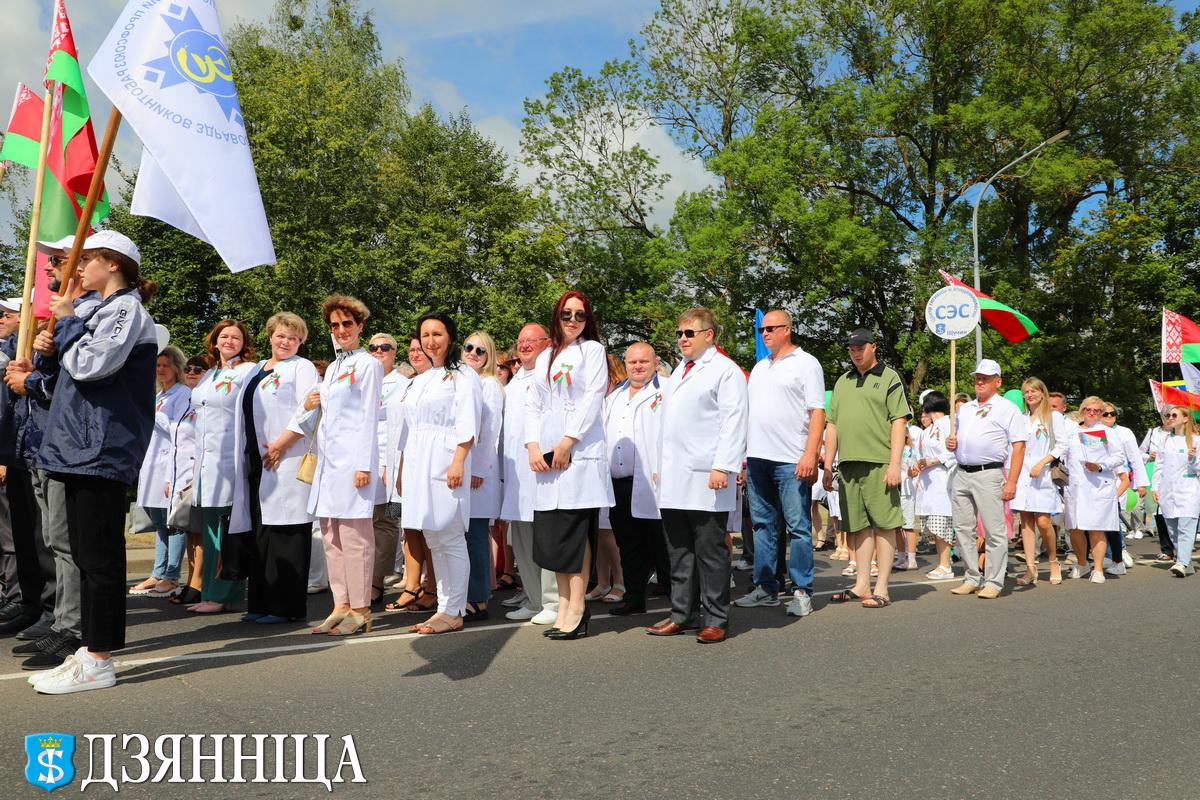3 июля в День Независимости Беларуси в Щучине  состоялось праздничное шествие