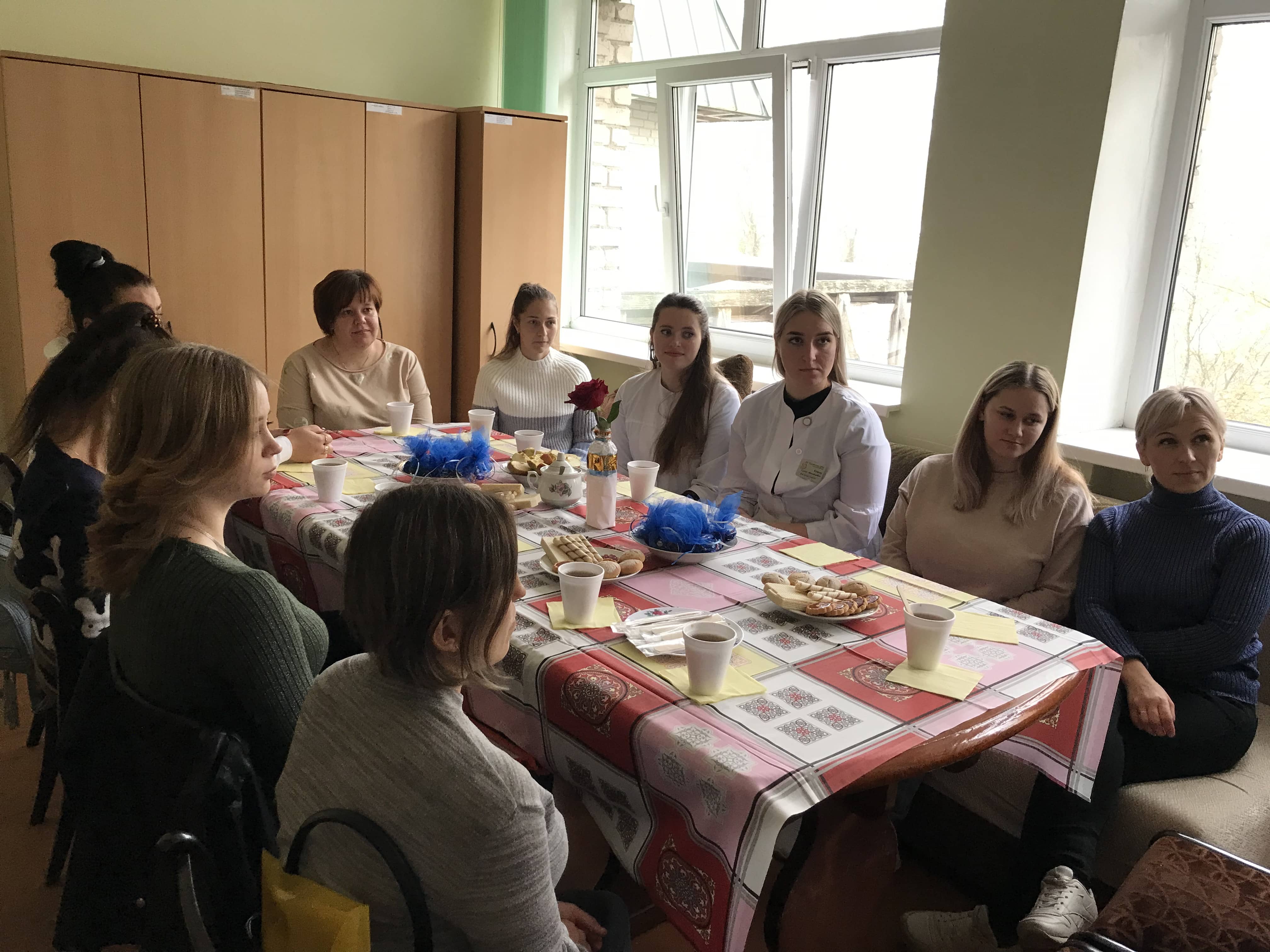 Круглый стол «счастливое материнство»