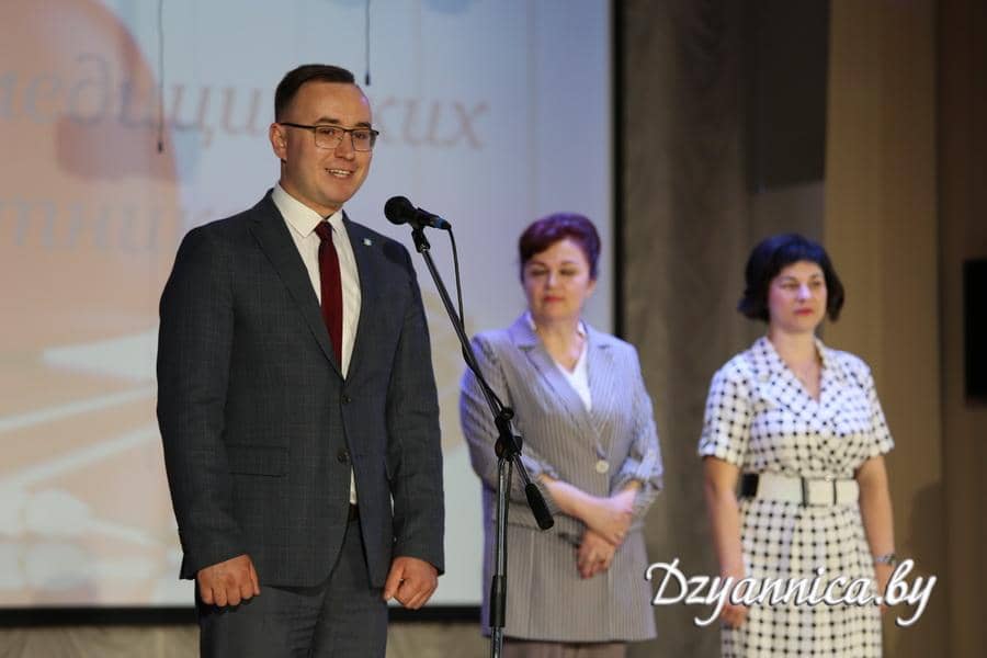 День медицинских работников