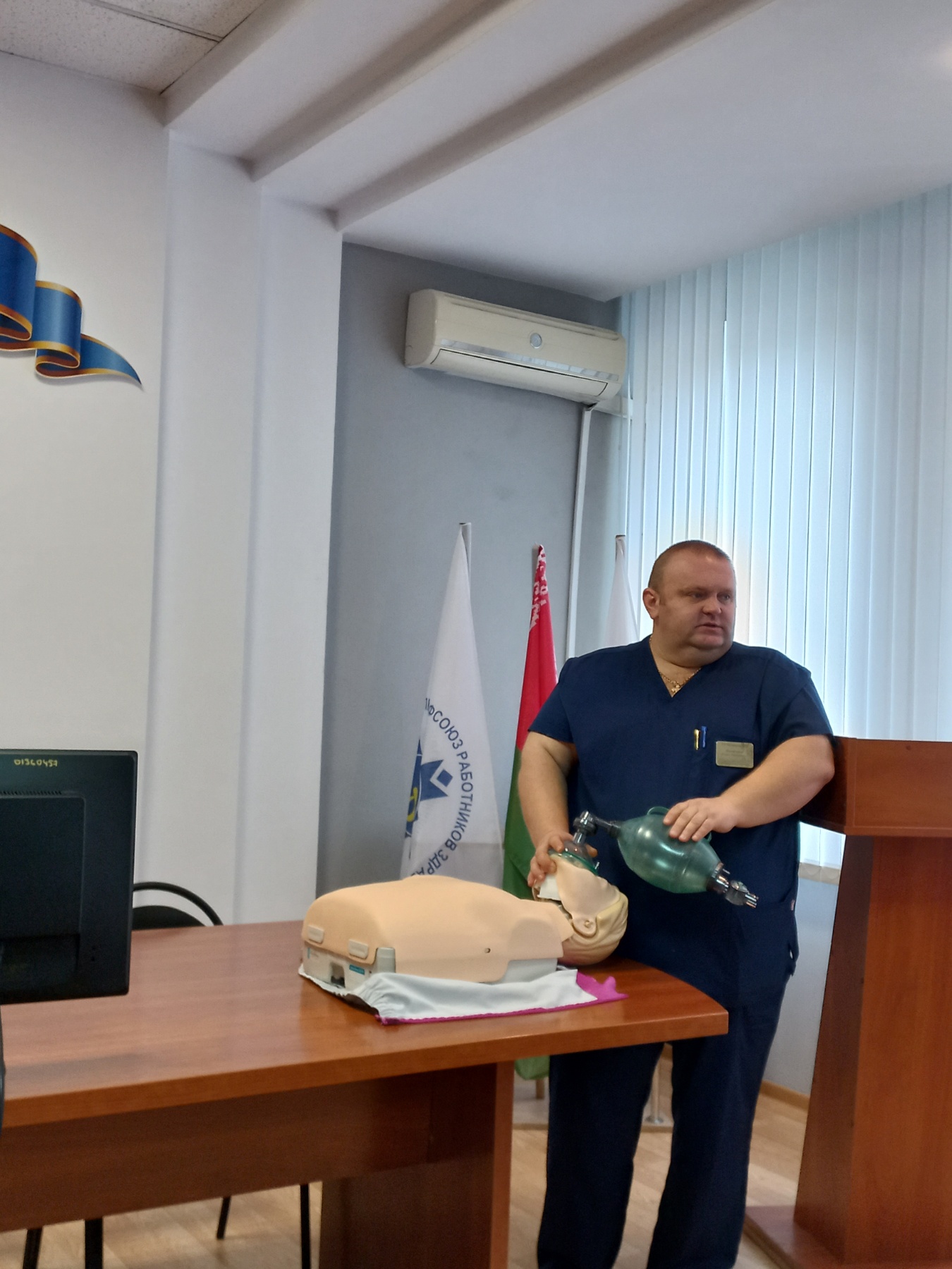 15.10.2024 в конференц-зале УЗ «Щучинская ЦРБ» проведено занятие по анафилаксии и СЛР